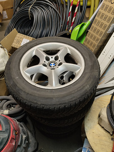 R17 bmw velgede komplekt (2 foto / 2)