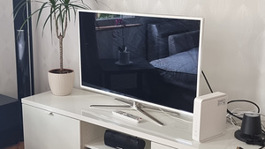 Valge 40" Samsung Full HD UE40D6510 (8 foto / 8)