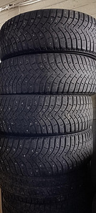 Korralikud Michelin naastud 235/60 r18 (1 foto / 3)