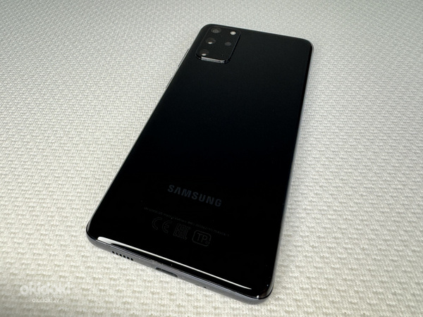 Samsung S20+ с беспроводным зарядным устройством, Galaxy Bud (фото #6)