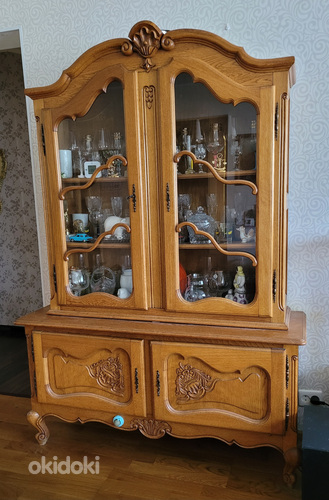 Буфет , витрина . Массив дуба.