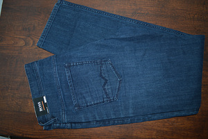 Hugo Boss teksad (1 foto / 1)