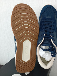 Hugo Boss jalanõud42,43,44 (3 foto / 3)