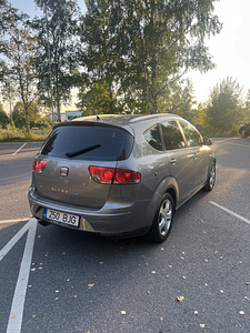 Seat Altea XL (2 foto / 7)