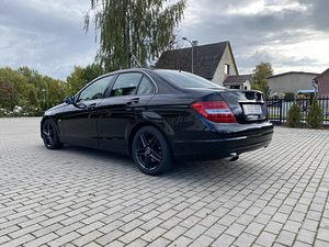 MB C 220 FACELIFT BLUEEFFICIENCY 2.1 CDI 125 kW (3 foto / 6)