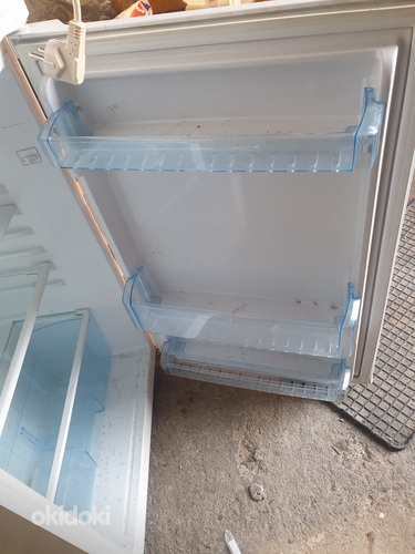 Маленький холодильник ВЕКО 125x55x55 (фото #5)