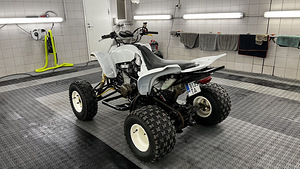 Yamaha Raptor 660р 106кВт стоит на учете (2 фото из 5)