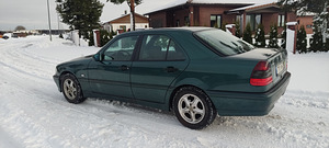 Mercedes-Benz C180 (3 foto / 8)