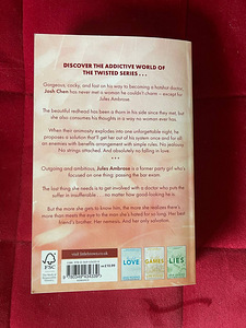 Ana Huang - Twisted Hate (book ENG) (2 foto / 4)