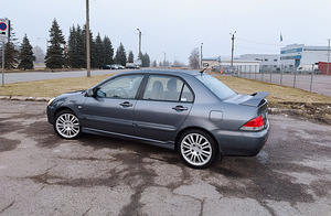 Mitsubishi Lancer Sport (4 foto / 12)