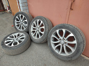 Nissan Juke (7 фото из 10)