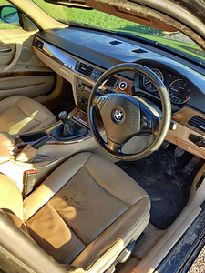 RHD BMW e90 2005 320d 120kw 6k manuaal (8 foto / 9)