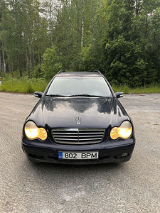 Mercedes Benz C200 CDI 2001a manuaal (2 foto / 9)