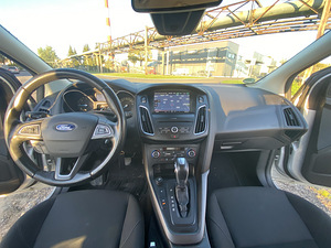 Ford Focus 2.0 2016 (9 фото из 13)
