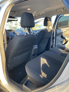 Ford Focus 2.0 2016 (10 фото из 13)