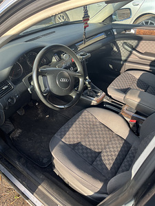 Audi A6 C5 2.5tdi 120kw 2003 (4 foto / 5)