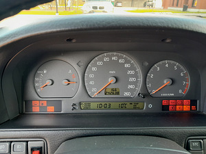 Volvo v70 (6 фото из 13)