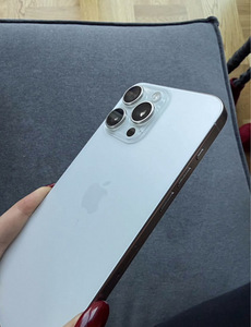 iPhone 15 Pro Max 256GB White (4 foto / 5)