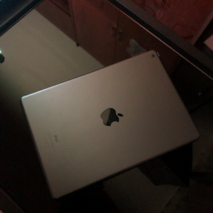 Apple iPad 2020 128GB 10.2” (2 foto / 3)