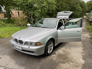 BMW 530 3.0D 142 kw manuaal (7 foto / 12)