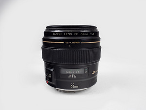 Canon EOS 6D Mark I kere + Canon EF 85mm f/1.8 (5 foto / 5)