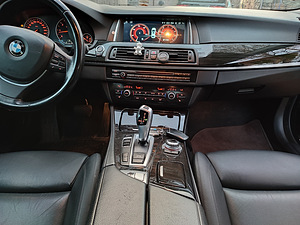 BMW F10 3.0 FL 2015 (8 foto / 10)