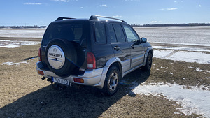 Suzuki Grand Vitara 2.5 116kW (3 foto / 6)
