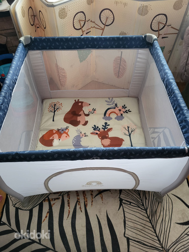 Продам детский манеж Caretero Holiday