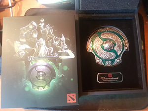 Collectable Aegis of the Champions The International 2018 (3 foto / 3)