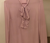 Светло розовая блузка