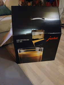 Müüa uus pakendis Jura E8 Piano Black kohviaparaat! (1 foto / 7)