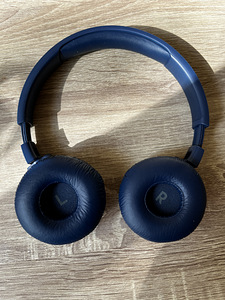 Juhtmevabad kõrvaklapid JBL Tune 660NC (2 foto / 2)