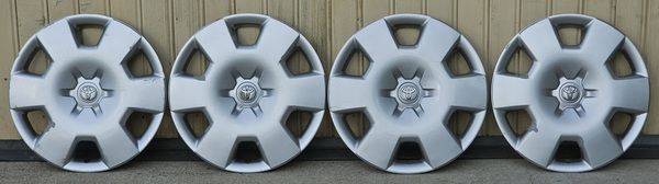 Toyota originaal ilukilbid R15 4 tk
