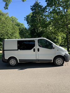 Opel Vivaro 2004 (3 foto / 8)