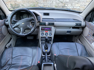 Land Rover Freelander 2.0 85 кВт автомат (6 фото из 13)