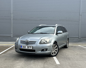 Toyota Avensis facelift 2.0 93kw d4d (1 foto / 14)