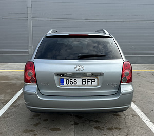 Toyota Avensis facelift 2.0 93kw d4d (3 foto / 14)