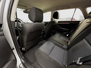 Toyota Avensis facelift 2.0 93kw d4d (8 foto / 14)