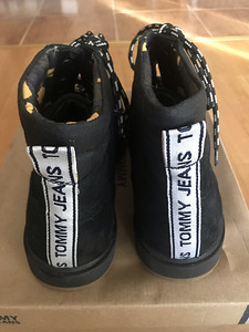 Meeste Tommy Jeans kingad/saapad suurus 43