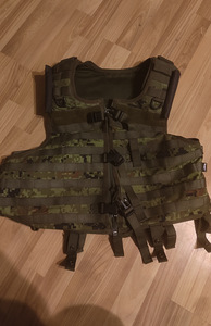 Galvi-Linda digilaiguga MOLLE-vest (1 foto / 2)