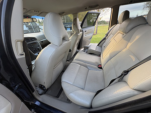 Volvo V70 D5 AWD (9 foto / 14)
