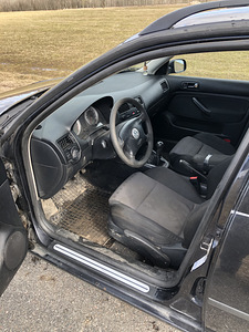 Volkswagen golf 4 (5 foto / 6)