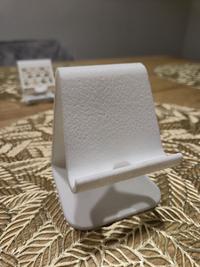 Telefoni hoidik/hoidja – 3D prinditud PLA (1 foto / 4)