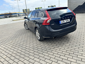 Volvo v60 (2 фото из 8)