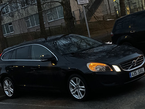 Volvo v60 (7 фото из 8)