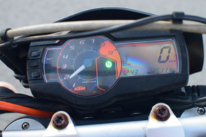 KTM 690 Enduro R 2012 (7 foto / 7)