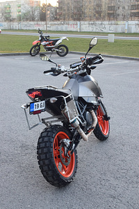 KTM 690 SM 2007 (4 фото из 7)