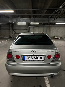 Lexus IS200 Sport 2005 aasta automaat (4 foto / 8)