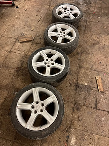 Veljed 17x7 5x114.3 ET50 keskava 60.1 koos lamellrehvidega (1 foto / 3)