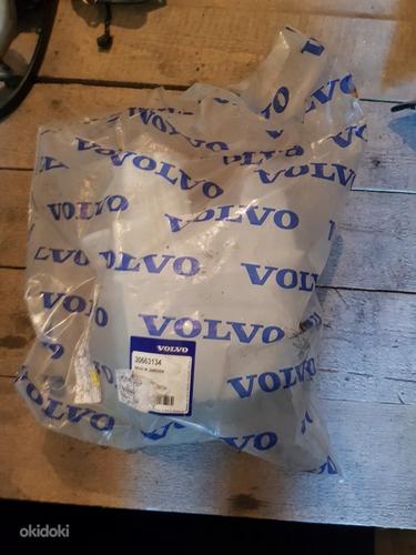 Volvo V70 Бачок омывателя ветрового стекла жидкость (фото #1)